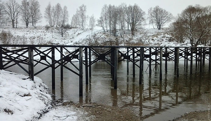 Свайные мосты: надежное решение для преодоления водных преград в Мысках от 57767 руб